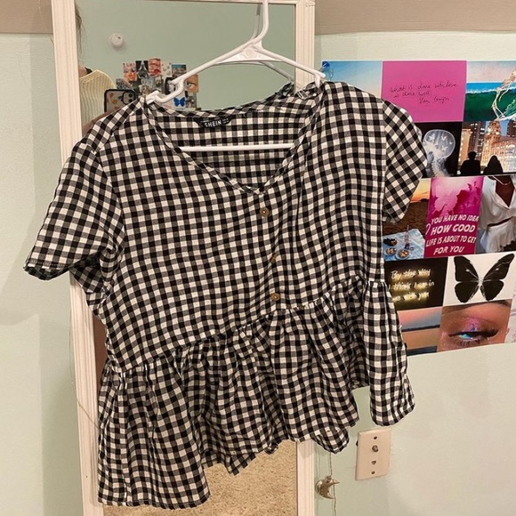 plaid/checkered top - Picture 3 of 3